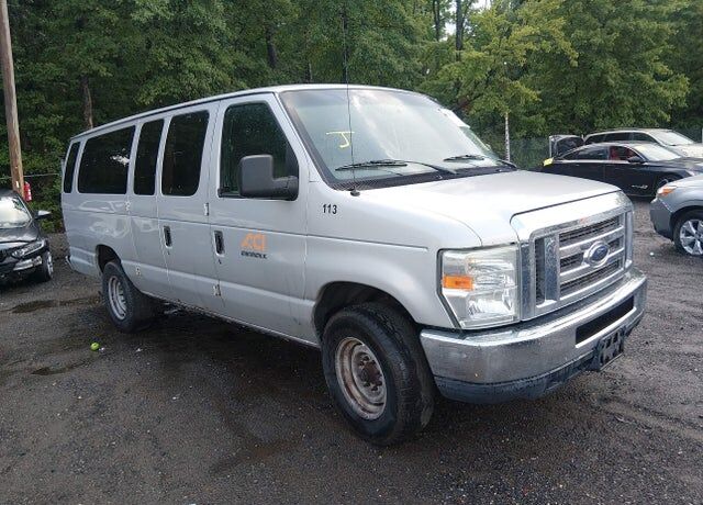 2011 FORD E-350