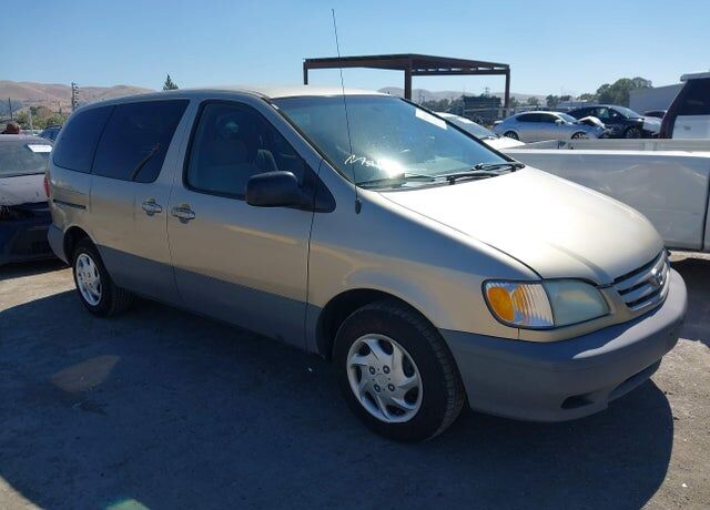 2001 TOYOTA Sienna