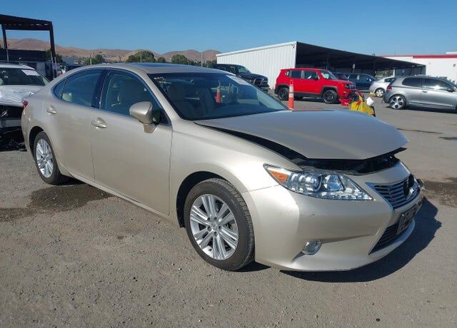 2014 LEXUS ES