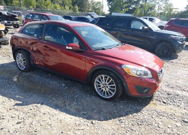 2011 VOLVO C30