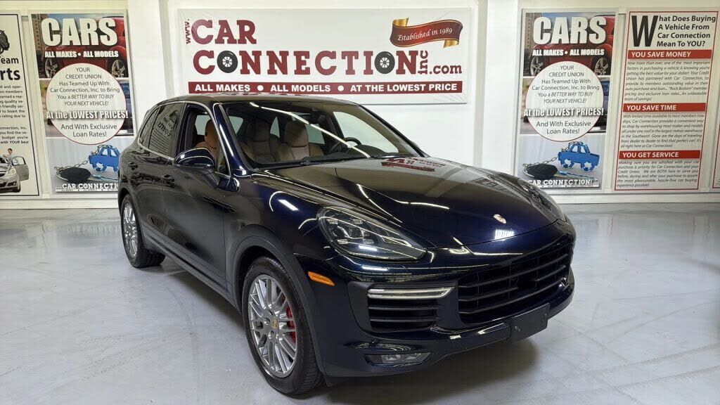 2017 PORSCHE Cayenne