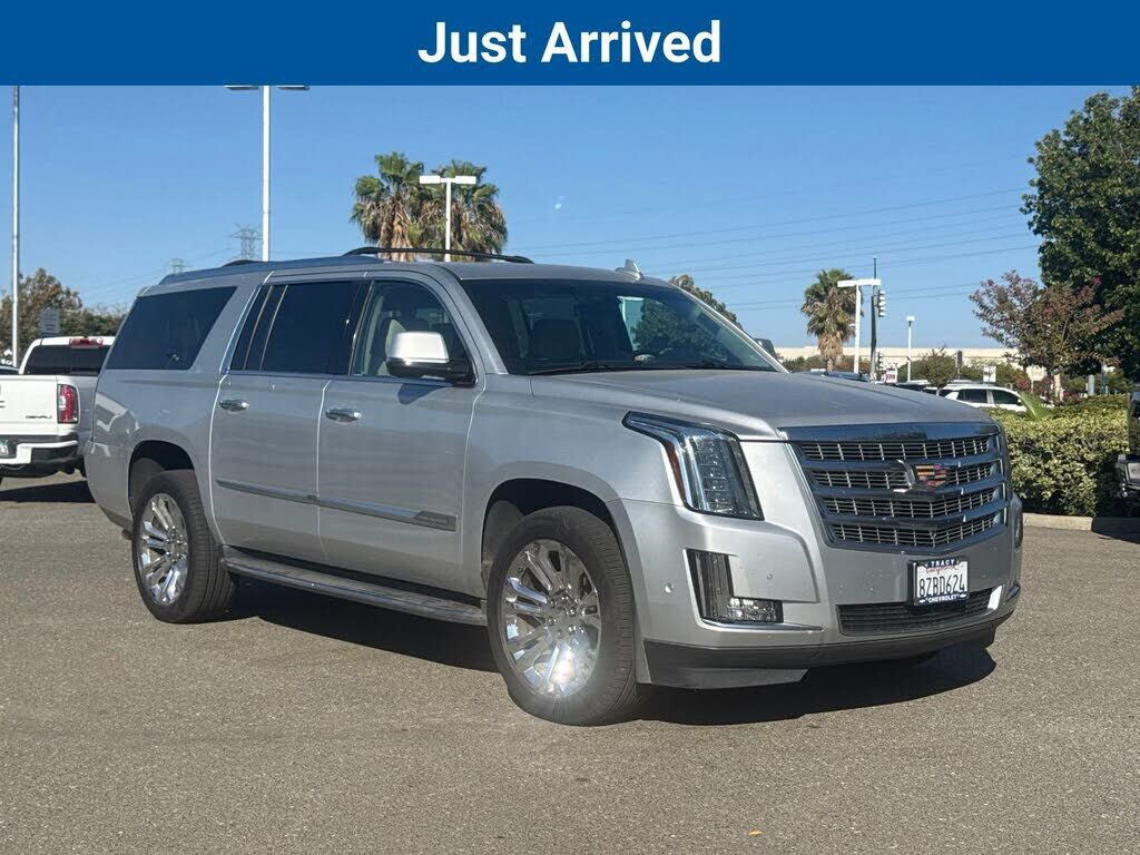 2018 CADILLAC Escalade ESV