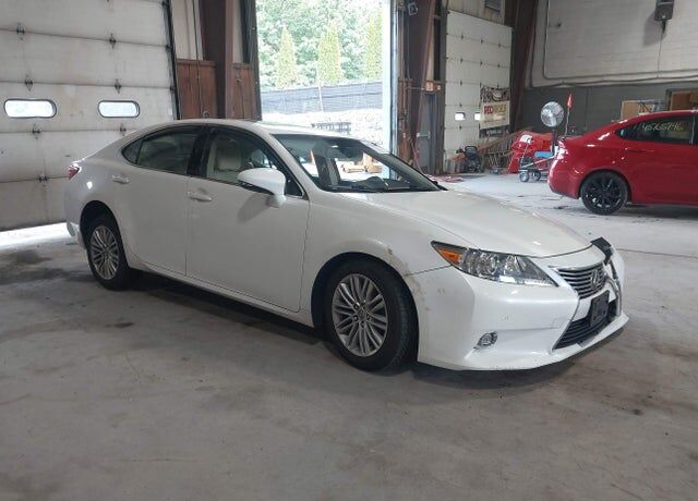 2015 LEXUS ES