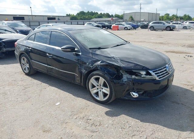 2013 VOLKSWAGEN Passat