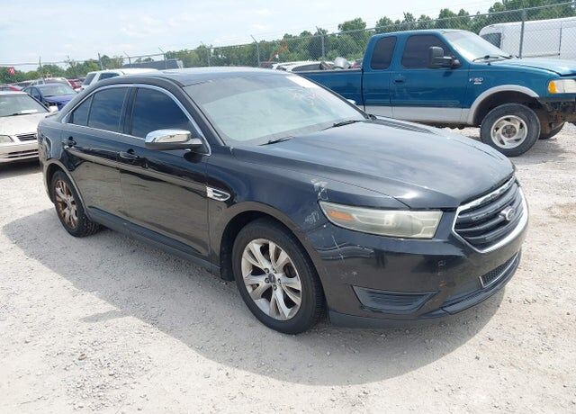2013 FORD Taurus