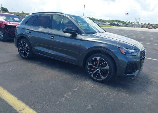 2021 AUDI SQ5