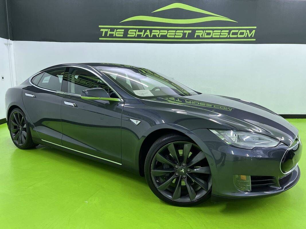 2016 TESLA Model S