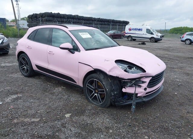 2020 PORSCHE Macan