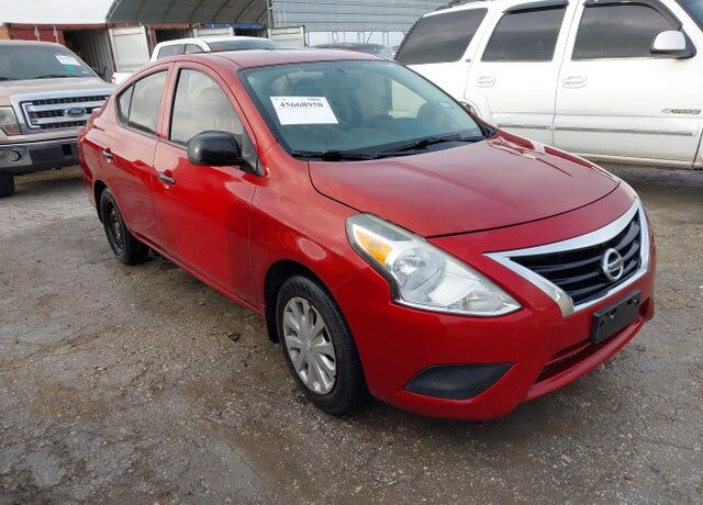 2015 NISSAN Versa