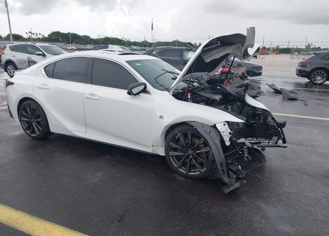 2025 LEXUS IS