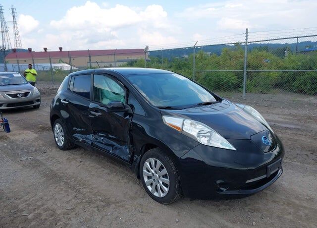 2016 NISSAN Leaf