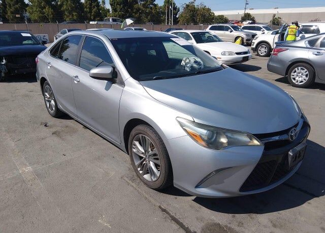 2016 TOYOTA Camry