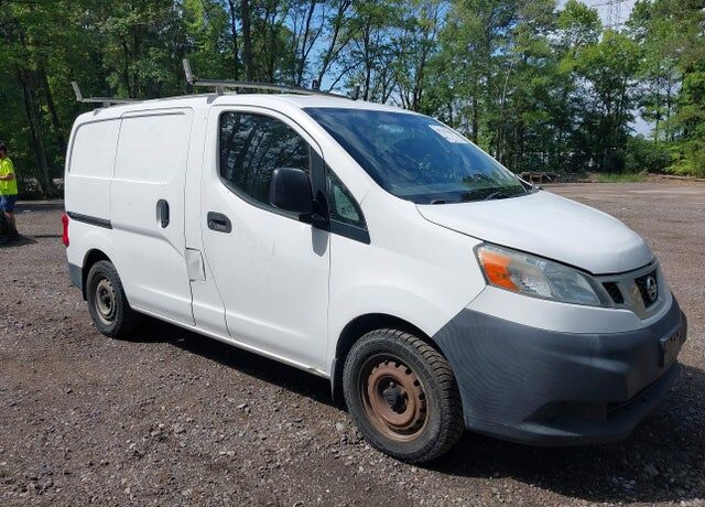 2013 NISSAN NV200
