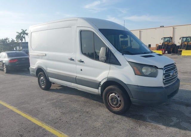 2015 FORD Transit