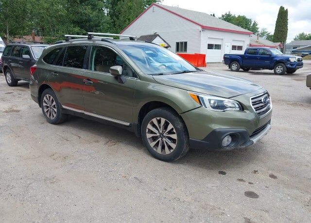 2017 SUBARU Outback