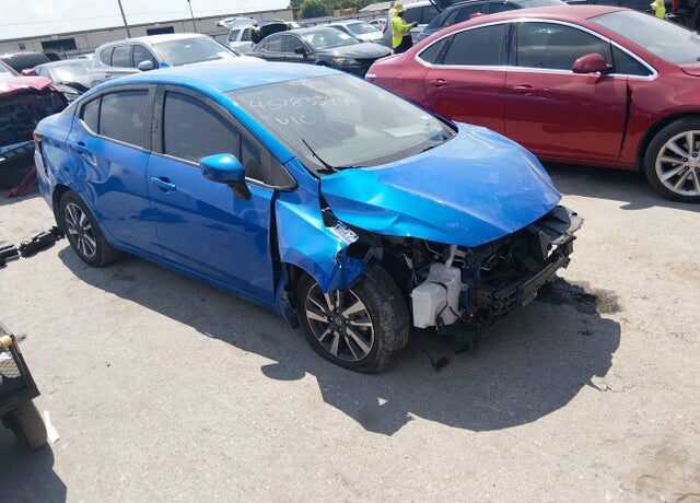 2022 NISSAN Versa
