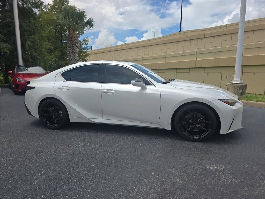 2023 LEXUS IS