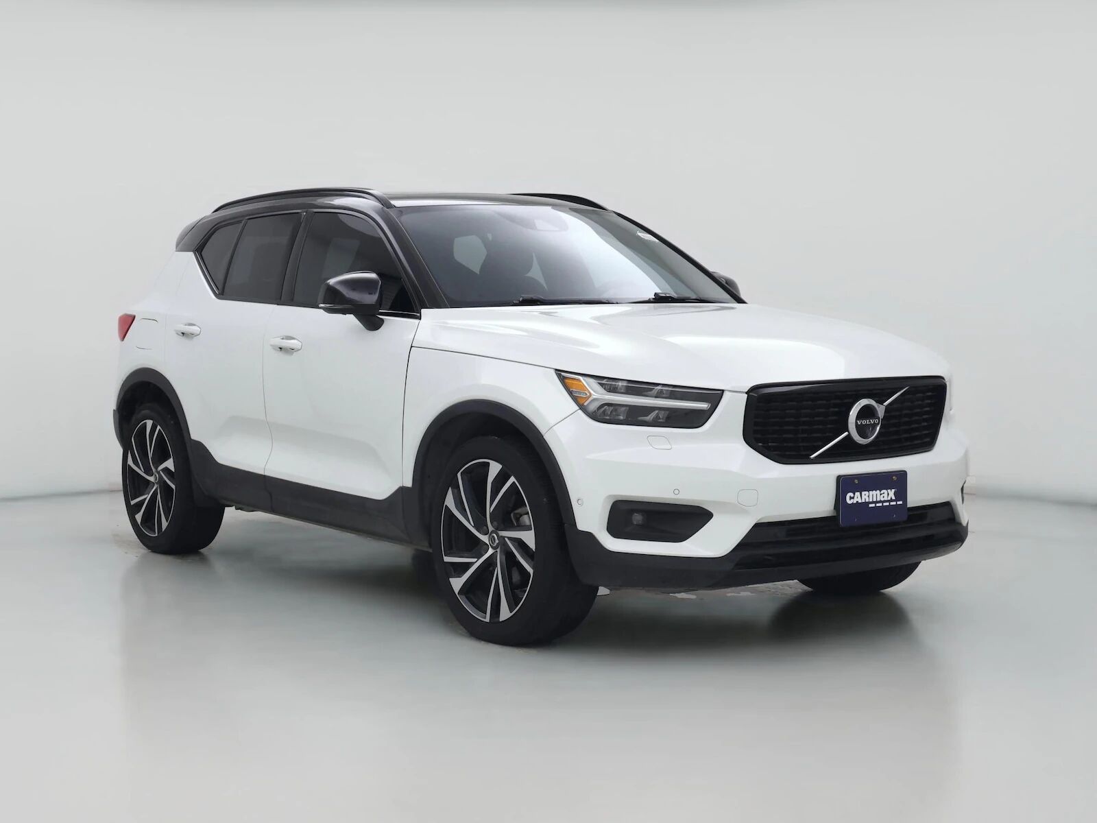 2021 VOLVO XC40