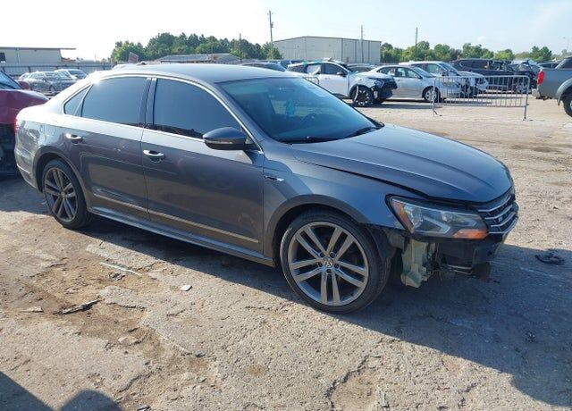 2017 VOLKSWAGEN Passat