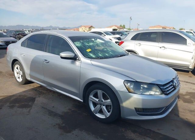2015 VOLKSWAGEN Passat