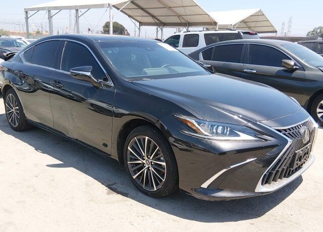 2025 LEXUS ES