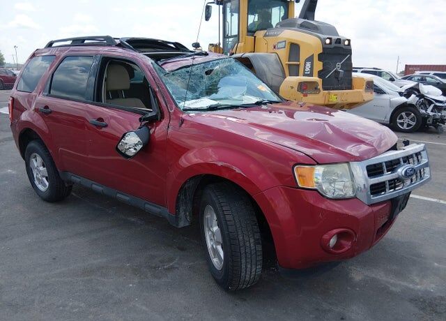 2011 FORD Escape