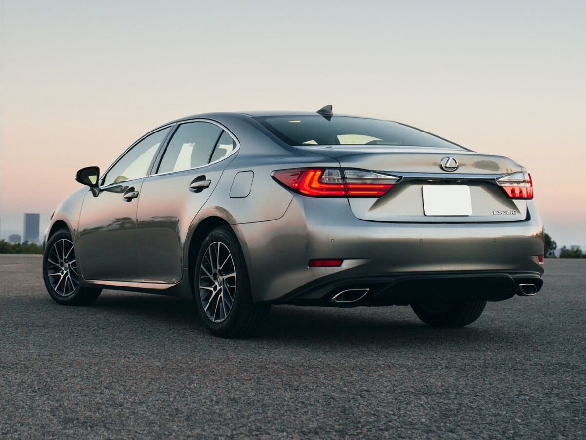 2017 LEXUS ES