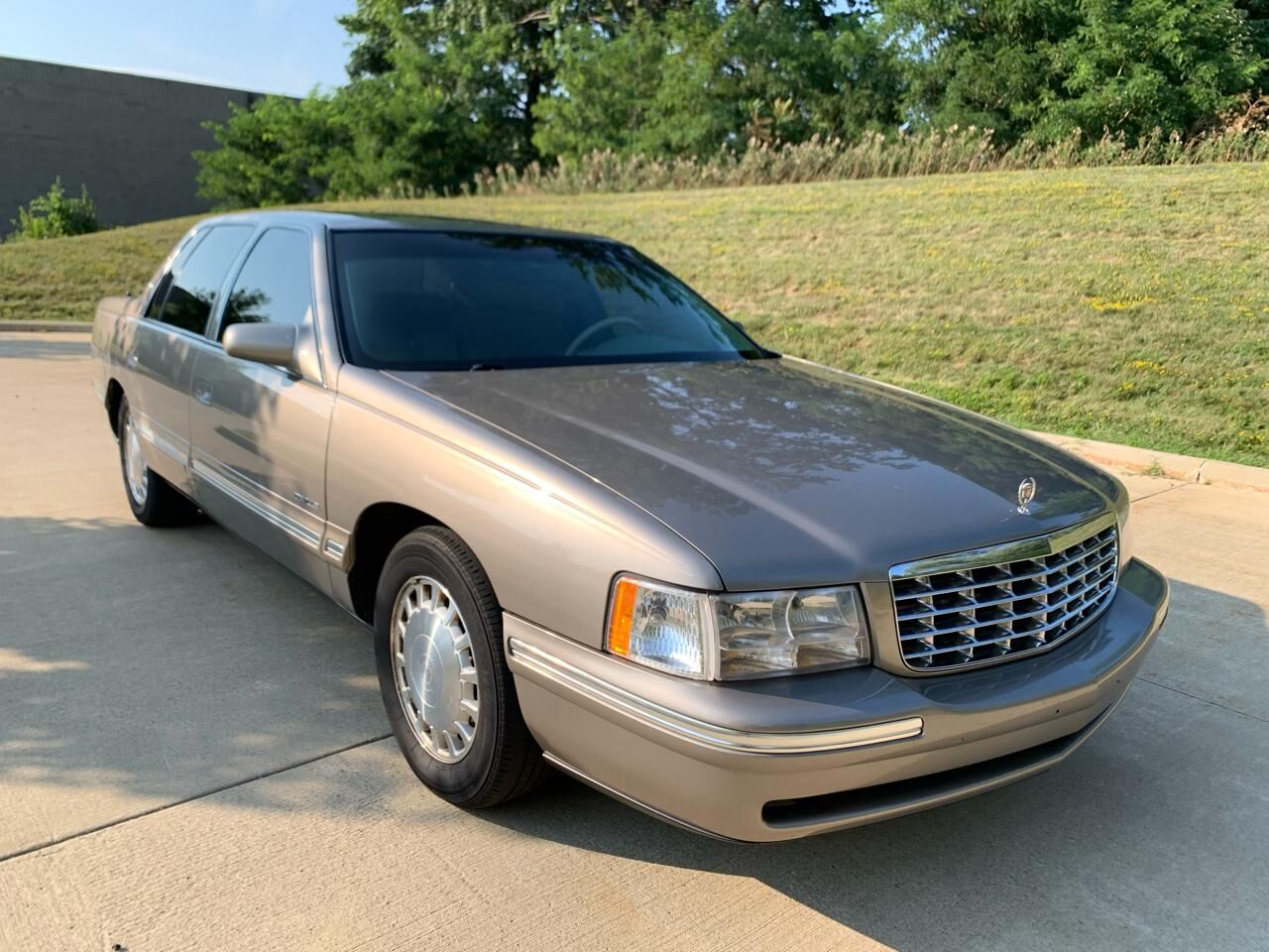 1999 CADILLAC Deville