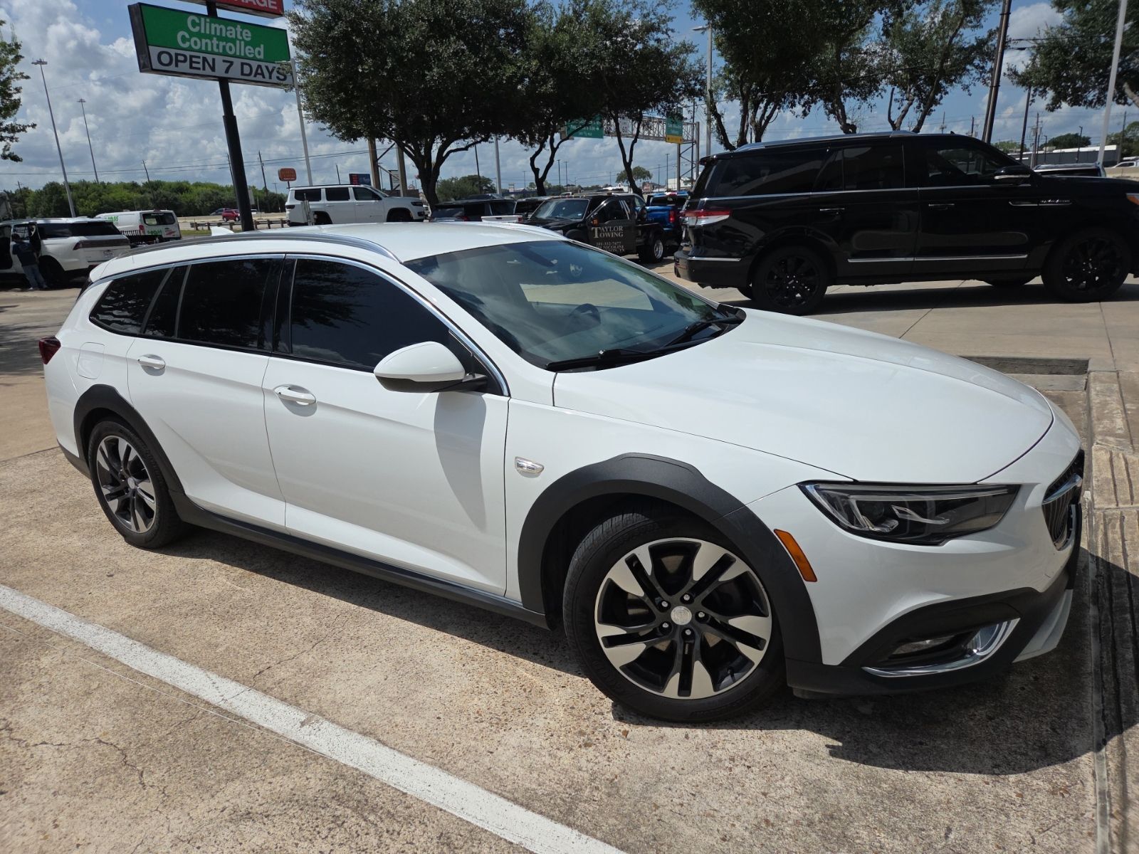 2019 BUICK Regal TourX