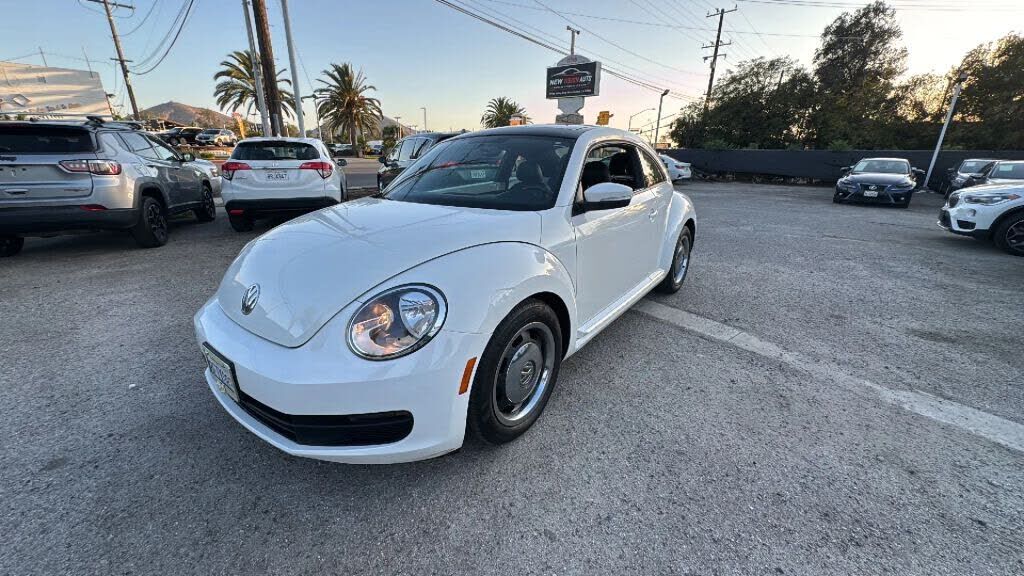 2012 VOLKSWAGEN Beetle