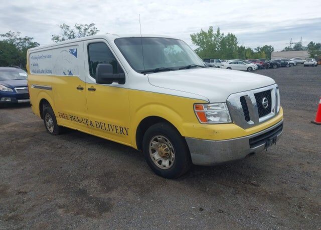 2013 NISSAN NV