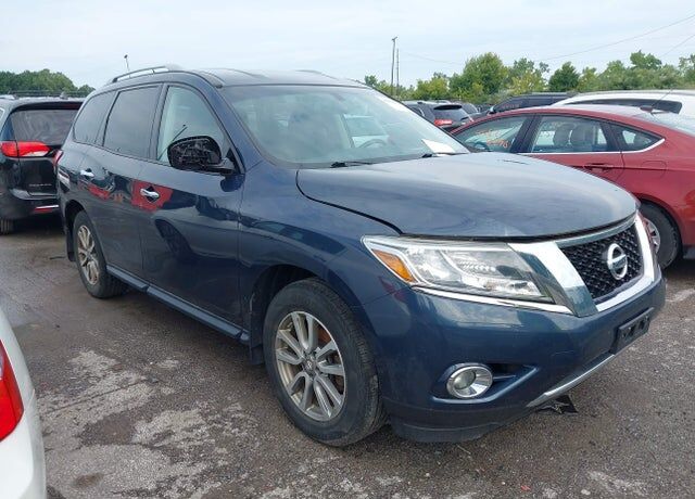 2016 NISSAN Pathfinder