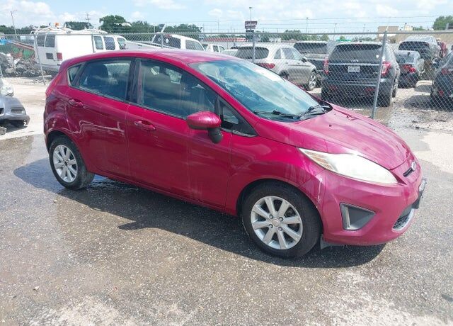 2011 FORD Fiesta