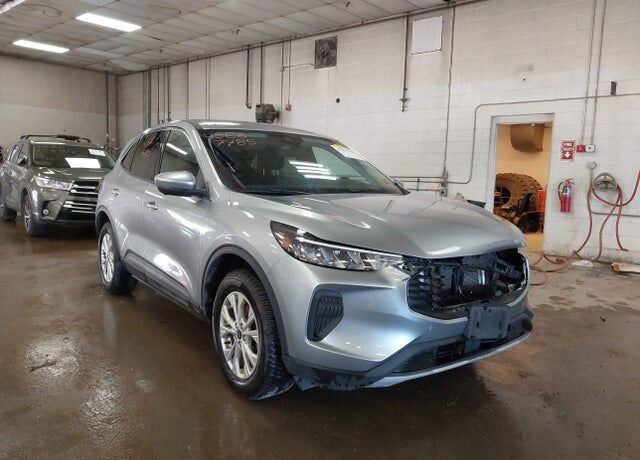2024 FORD Escape