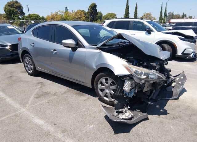 2016 MAZDA Mazda3