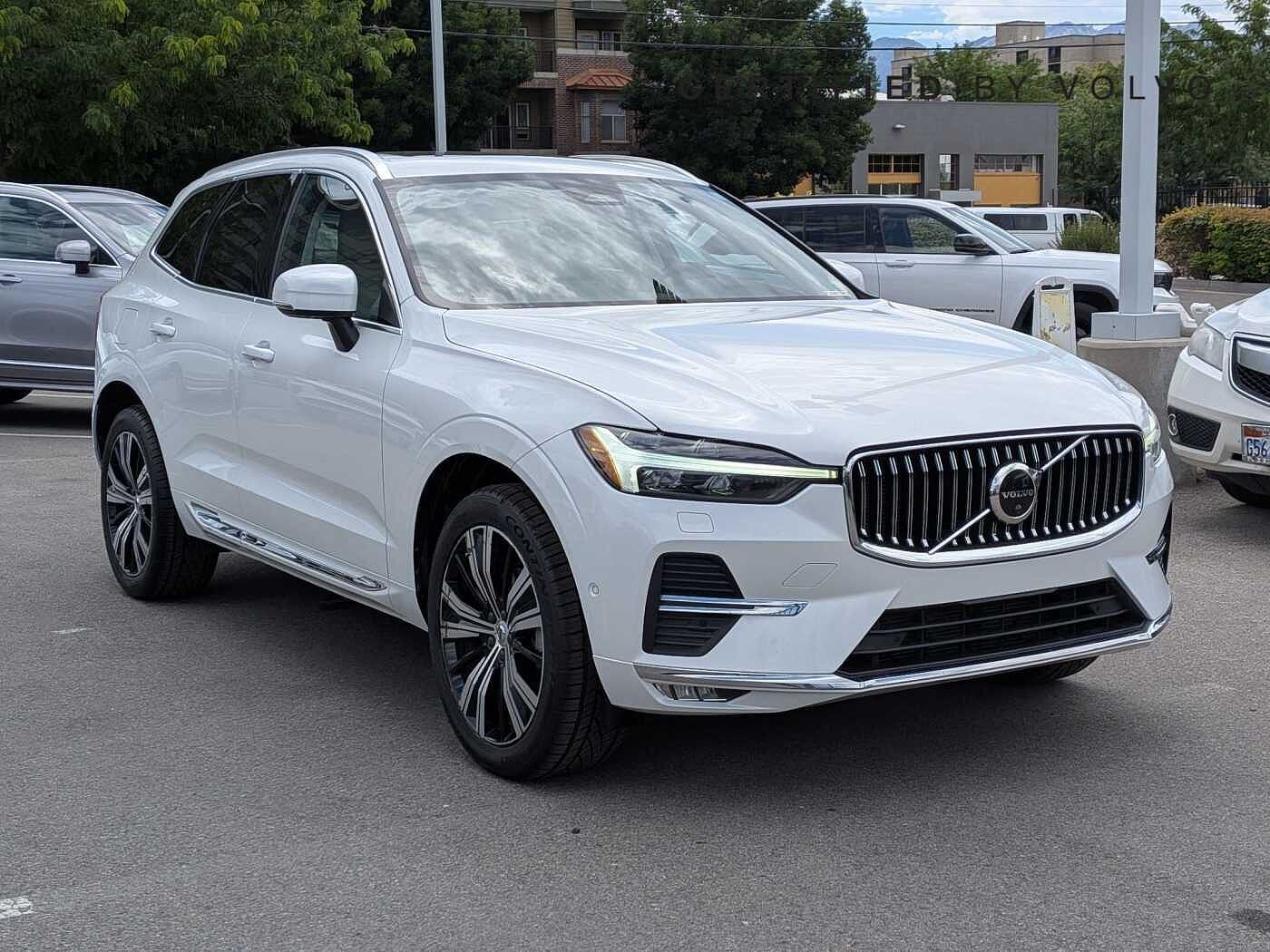 2023 VOLVO XC60