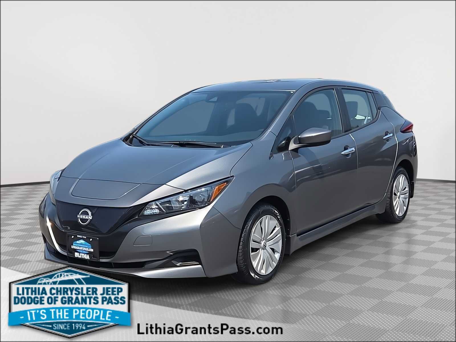 2024 NISSAN Leaf