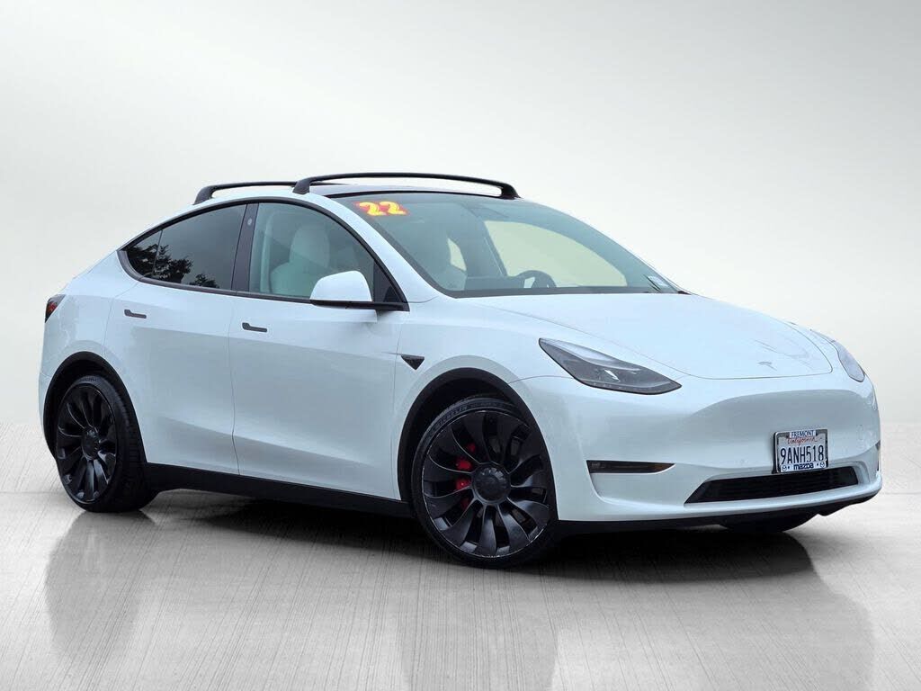 2022 TESLA Model Y