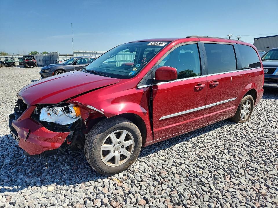2012 CHRYSLER Town and Country