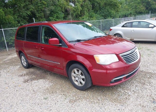 2012 CHRYSLER Town and Country