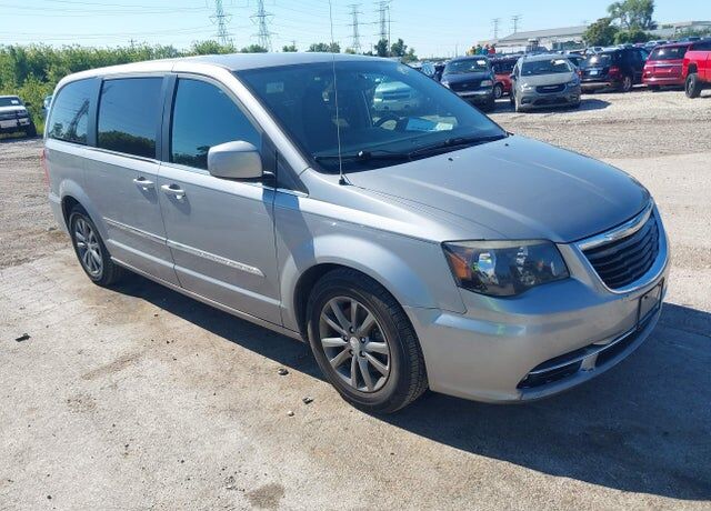 2015 CHRYSLER Town and Country