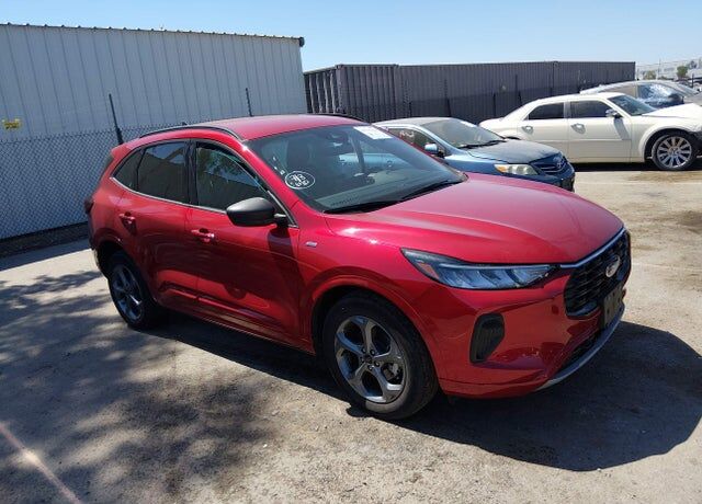 2024 FORD Escape