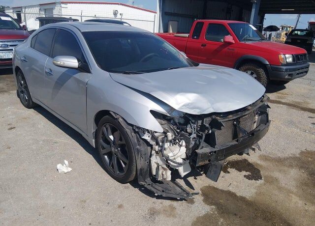 2014 NISSAN Maxima