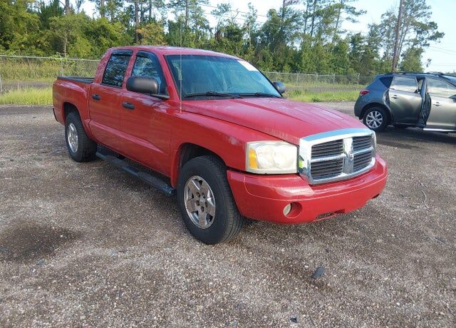 2005 DODGE Dakota