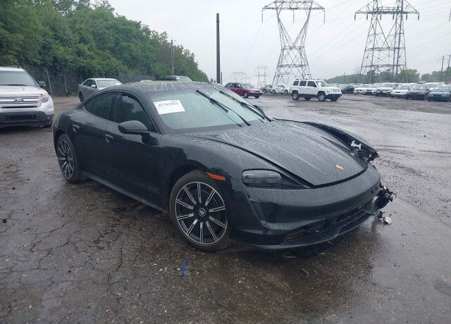 2024 PORSCHE Taycan