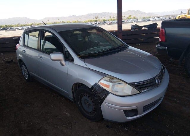 2011 NISSAN Versa