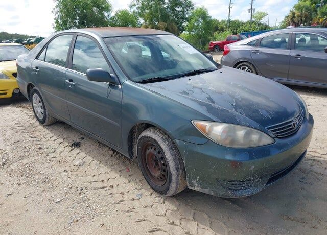 2005 TOYOTA Camry