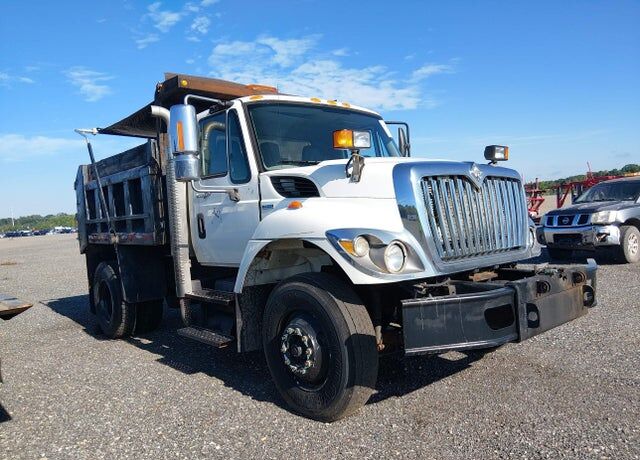 2008 INTERNATIONAL SA525