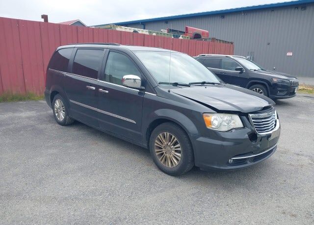 2012 CHRYSLER Town and Country