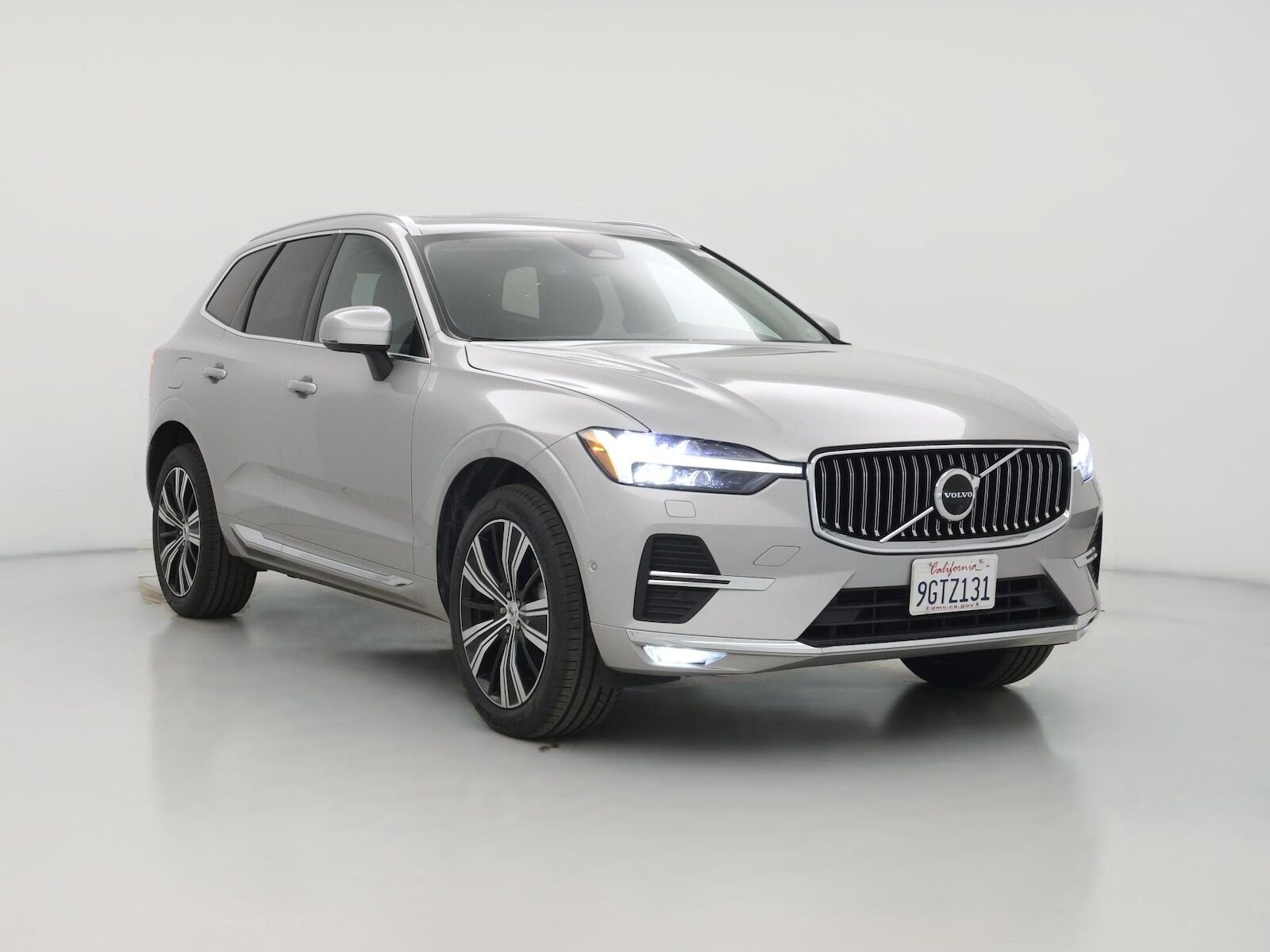 2023 VOLVO XC60
